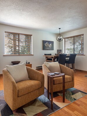 Interior - Strawberry Summit Cabin Retreat (Duck Creek Village)