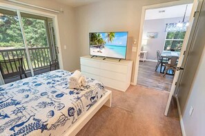 3 bedrooms, desk, iron/ironing board, free WiFi