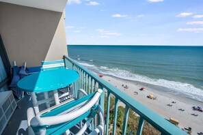 Property grounds - New Direct Oceanfront View Studio, Pools, Updated! (Myrtle Beach)