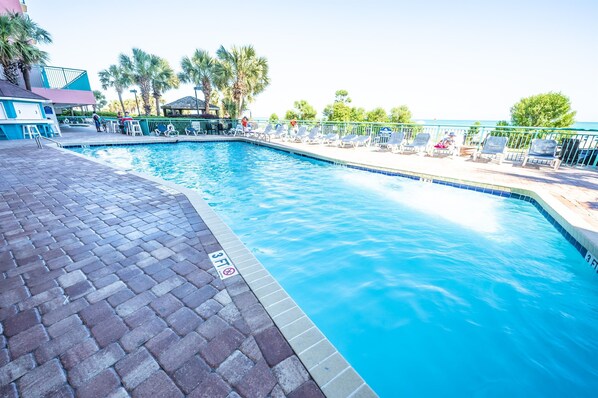 Innenpool, beheizter Pool