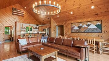 Smart-TV, Kamin, Videospiele, DVD-Player