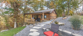 Whispering Winds Sleep 2 Hot Tub