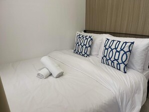 Classic-lejlighed - balkon - udsigt til pool | Strygejern/strygebræt, gratis ekstra senge, gratis Wi-Fi, sengetøj