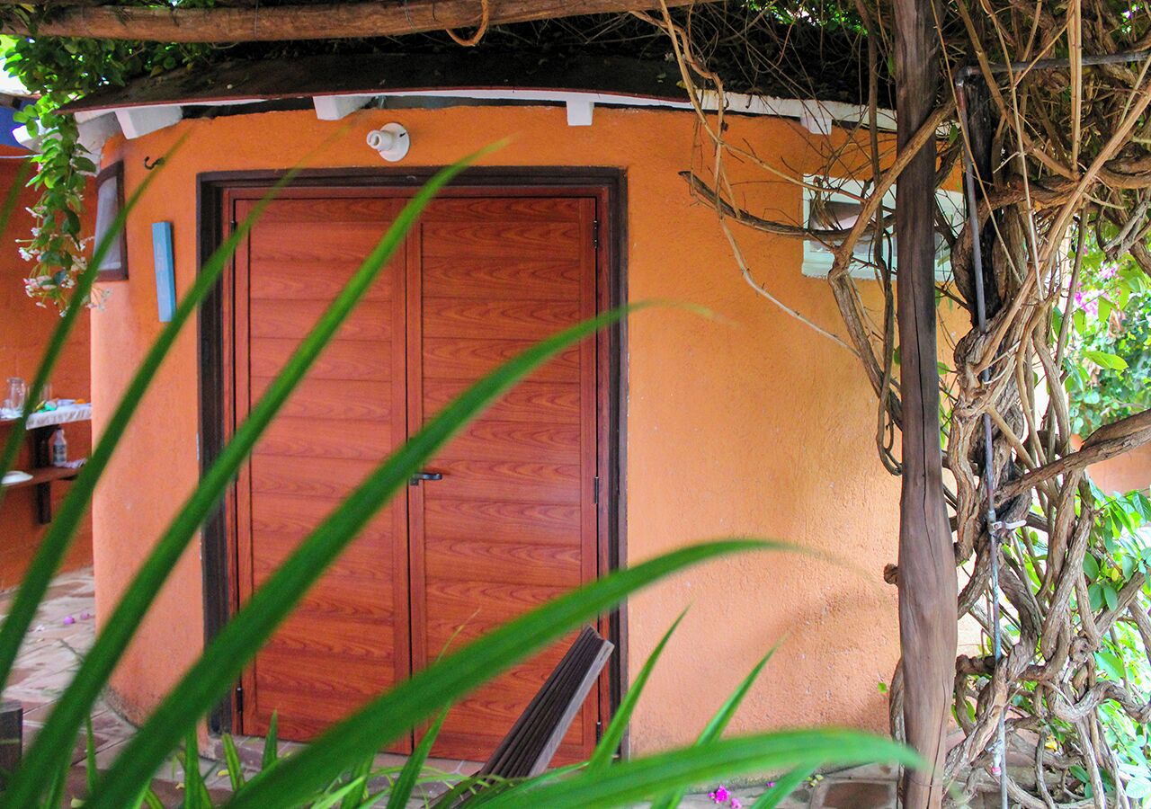Bungalow básico, patio, vistas al patio | Detalle del exterior