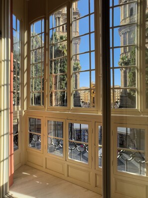 Deluxe One Bedroom Apartment with balcony and Cathedral view - Disability Access | Balcony view
