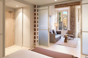 Deluxe One Bedroom Apartment with balcony and Cathedral view - Disability Access | Living room