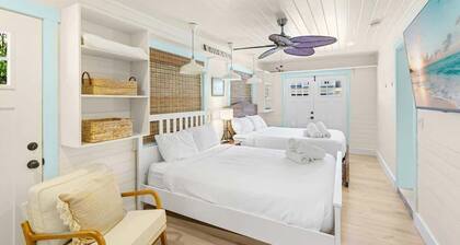 Key Lime Cottage | Hot Tub | Steps to Beach | Golf Cart