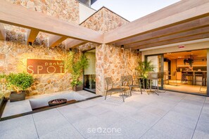 Tempat makan outdoor