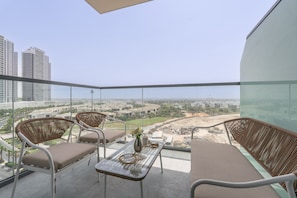 Unclassified image, 4 of 39, button - Vogue, Damac Hills Golf Gate near First Avenue Mall (Dubai)
