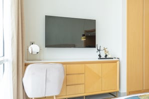 Interior - Stylish 1BR in Novotel JVT | Calm & Central Stay (Dubai)