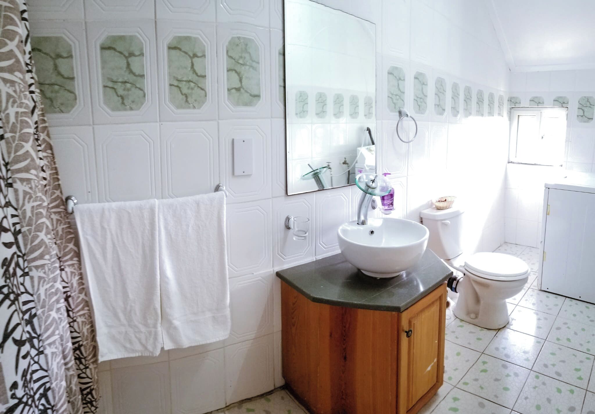 Handtücher, Seife, Toilettenpapier
