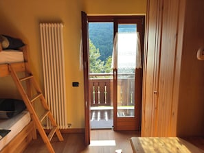 2 chambres, fer et planche Ă repasser, Wi-Fi, draps fournis