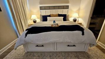 3 habitaciones, escritorio, tabla de planchar con plancha y wifi gratis