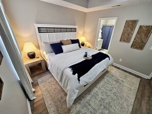 3 Schlafzimmer, Schreibtisch, Bügeleisen/Bügelbrett, kostenloses WLAN