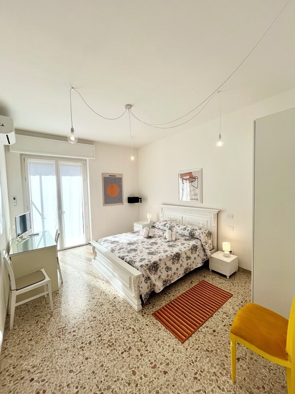 2 Schlafzimmer, Schreibtisch, kostenloses WLAN, BettwÀsche