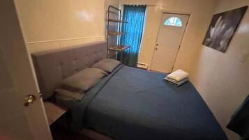 3 chambres, fer et planche Ă repasser, Wi-Fi gratuit, draps fournis
