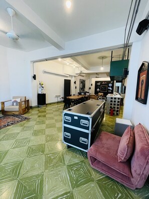 50-inch plasma TV with digital channels, streaming services