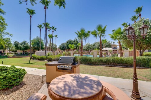 Modern Condo Near Stadiums & Westgate Fun