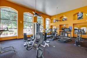 Fitness facility - Modern Condo Near Stadiums & Westgate Fun (Phoenix)