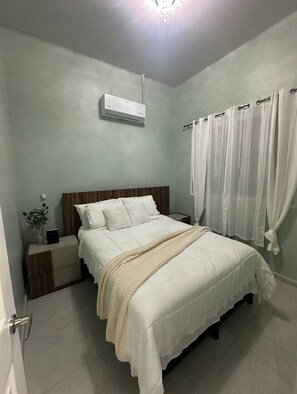 Iron/ironing board, WiFi