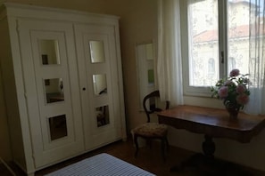 3 camere, ferro/asse da stiro, culla da viaggio, Wi-Fi gratuito