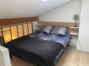 2 bedrooms, WiFi, bed sheets