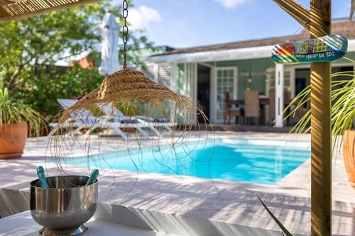 Tropical enjoyment in luxury villa with private pool. Walking distance from beach & sea.