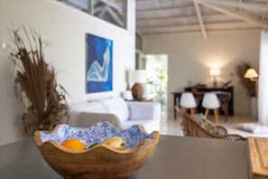 Books, printers - Tropical enjoyment in luxury villa with private pool. Walking distance from beach & sea. (Willemstad)