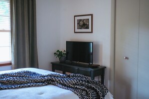 3 chambres, fer et planche à repasser, lit parapluie, Wi-Fi gratuit