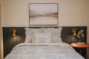3 bedrooms, iron/ironing board, travel cot, free WiFi