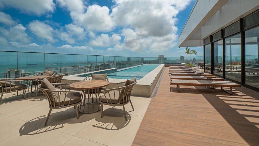 Beach Class Meireles Housi by Carpediem