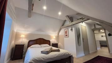 3 室のベッドルーム、WiFi、ベッドシーツ