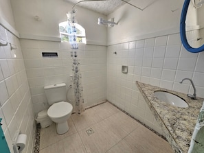 Doppia Superior | Bagno | Asciugamani, sapone, shampoo, carta igienica