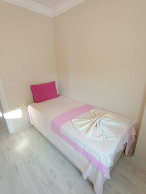 Iron/ironing board, WiFi - Villa YeniFoça (İzmir)