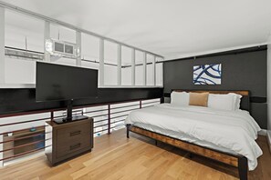 1 bedroom, iron/ironing board, travel cot, WiFi