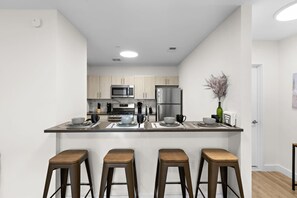 Fridge, microwave, oven, stovetop - Tranquil !  2BR Free Parking !  30 min to NYC ! (City of Orange)