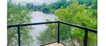 Burk’s Falls Escape 2 Bed 1 Bath