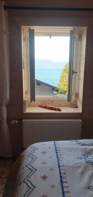 3 chambres, fer et planche à repasser, Wi-Fi, draps fournis