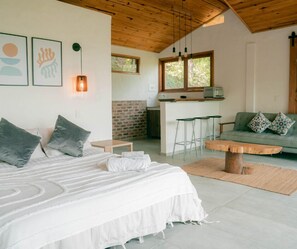 Deluxe Suite, 1 Bedroom, Jetted Tub, Mountain View