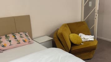 Standard Room, 1 Double Bed (Shared) | Room amenity