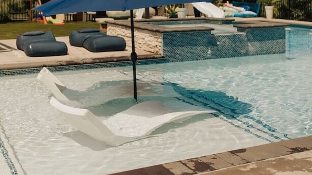 Pool - The Little house  W/ Pool & Spa (Lincoln)