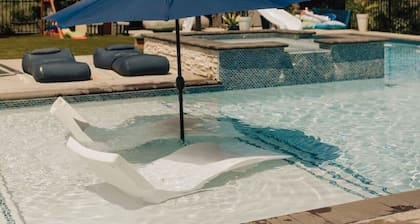 The Little house W/ Pool & Spa