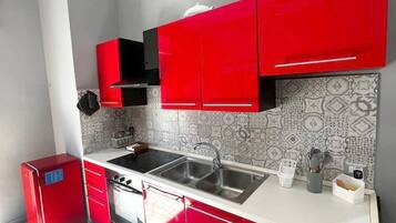 Herdplatte, Kochgeschirr/Geschirr/Besteck