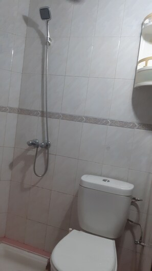 Towels, soap, toilet paper - Traditional Moroccan Stay - 10min to Heach & Houk El Had (Agadir)