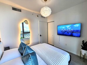 2 chambres, fer et planche à repasser, lit parapluie, Wi-Fi