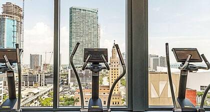 NEW! Electric Luxury Downtown Bayfront Brickell