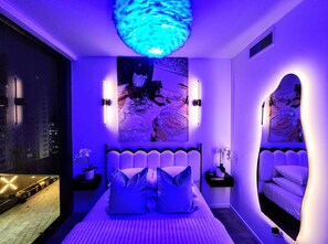 2 bedrooms, iron/ironing board, travel cot, WiFi