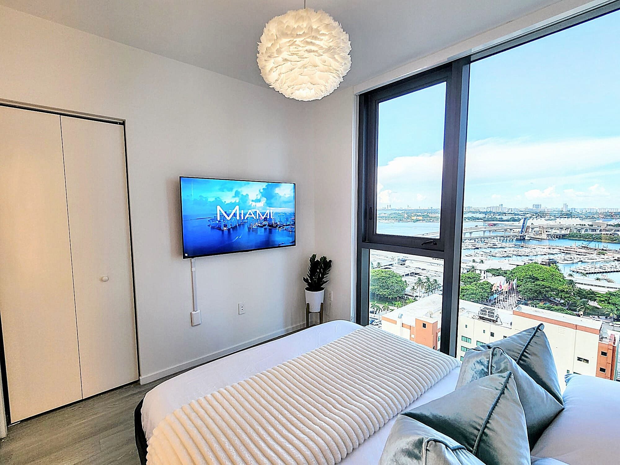 2 bedrooms, iron/ironing board, travel crib, WiFi