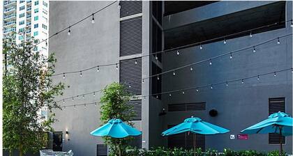 NEW! Electric Luxury Downtown Bayfront Brickell