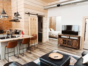 واي فاي وملاءات أسرّة